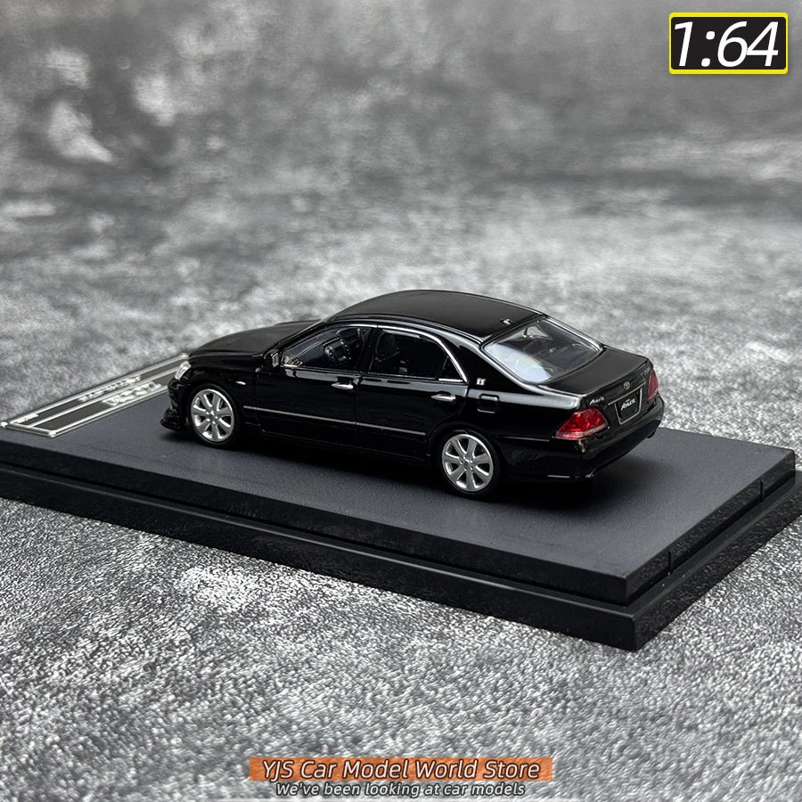 1:64 Toyota Crown 12th generation