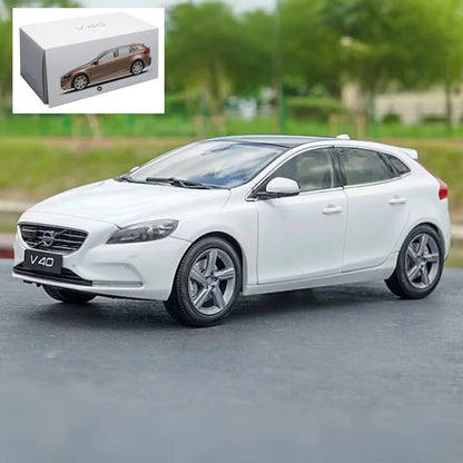 1:18 Volvo V40