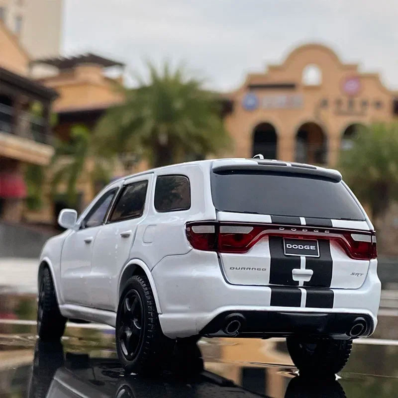 1:32 Dodge Durango
