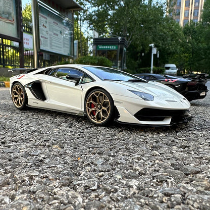 1:18 Lamborghini Aventador SVJ