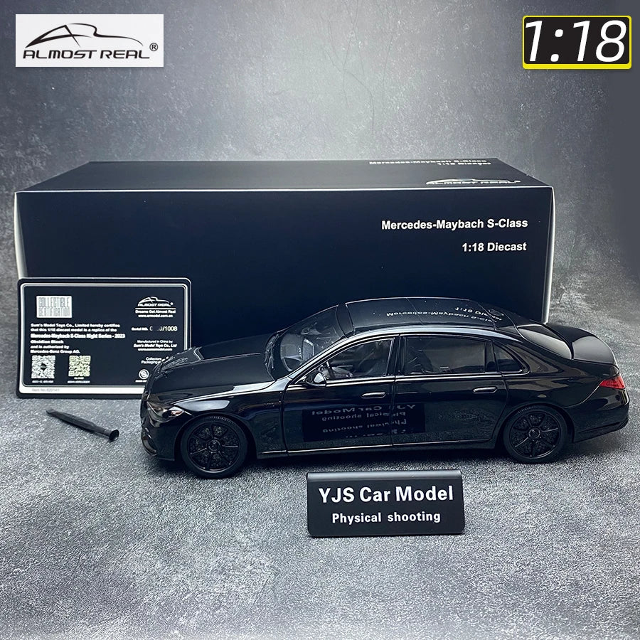 1:18 Mercedes Benz Maybach S-Class S680 2023