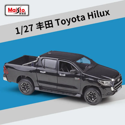 1:27 Toyota Hilux
