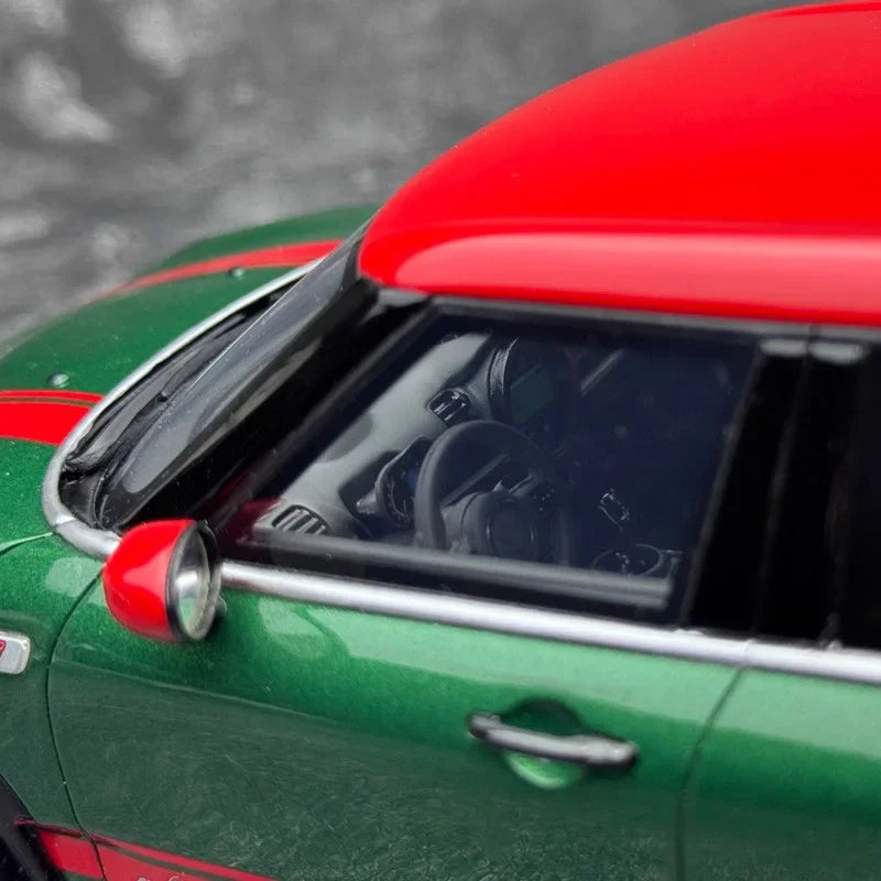 1:18 MINI COOPER CLUB F54