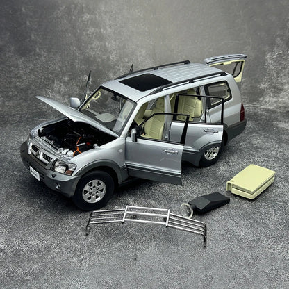 1:18 Mitsubishi Pajero V73