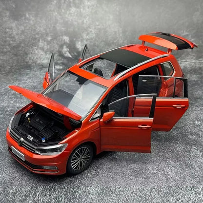 1:18 Volkswagen Touran L MPV