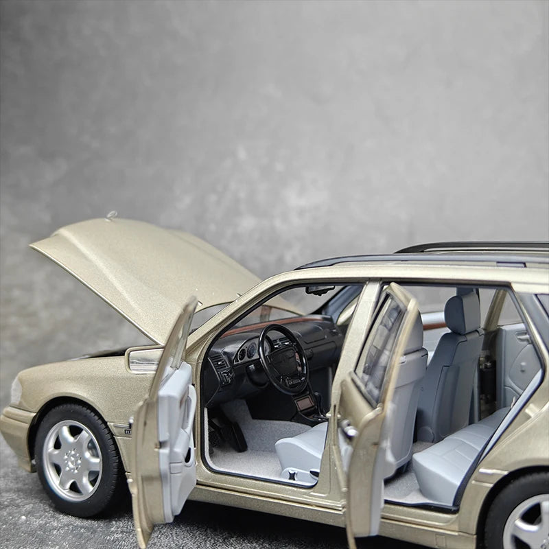 1:18 Mercedes-Benz  C-Class T-Model 1997 Smokesilver
