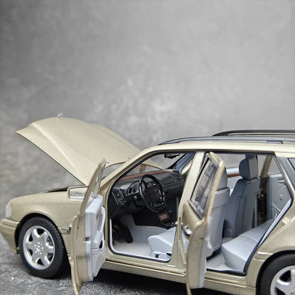 1:18 Mercedes-Benz  C-Class T-Model 1997 Smokesilver
