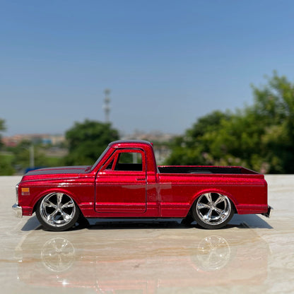 1:32 Chevrolet Pickup Truck