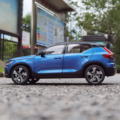 1:18 Volvo XC40 2022