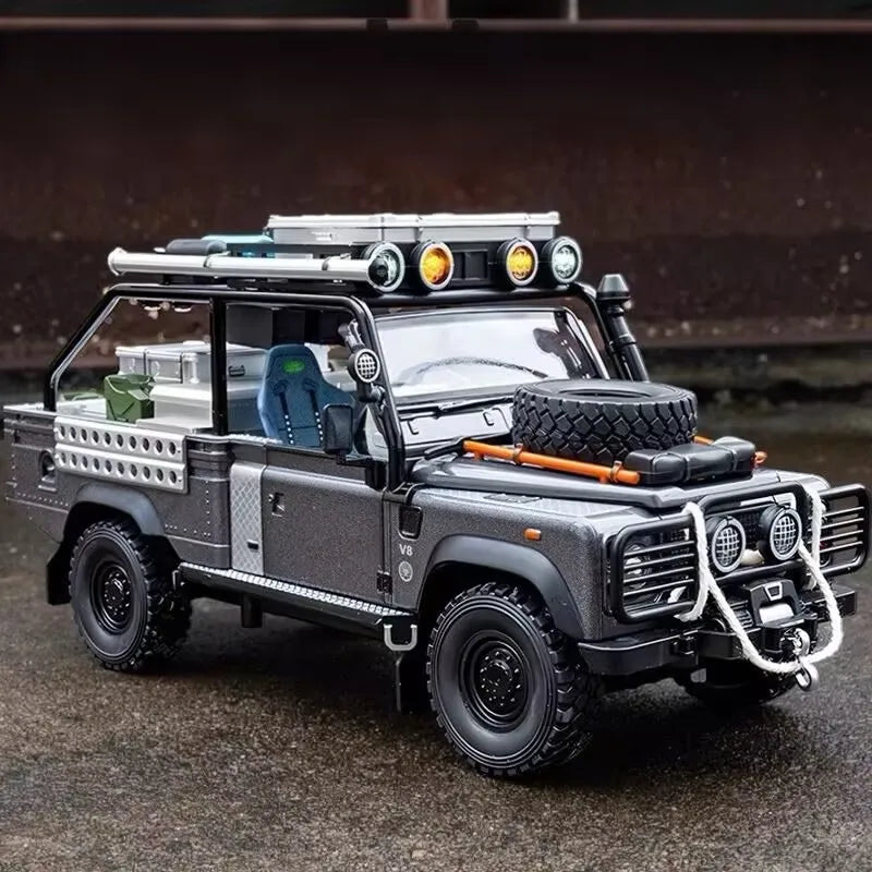 1:24 Land Range Rover Defender 110 Tomb LE