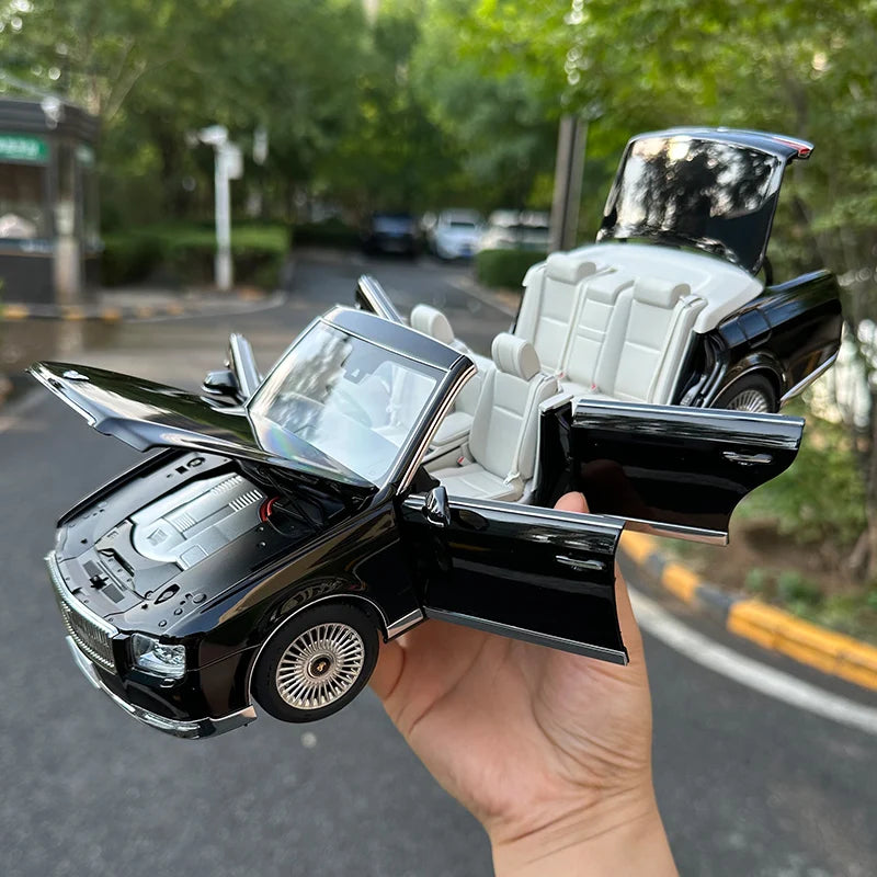 1:18 TOYOTA CENTURY Convertible