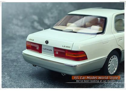 1:18 Lexus LS400