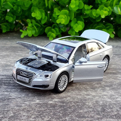 1:32 AUDI A8