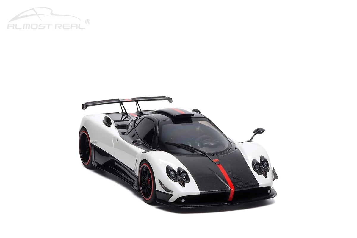 1:18  Pagani Zonda Cinque Coupe  2009