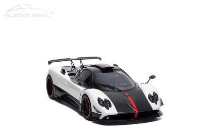 1:18  Pagani Zonda Cinque Coupe  2009