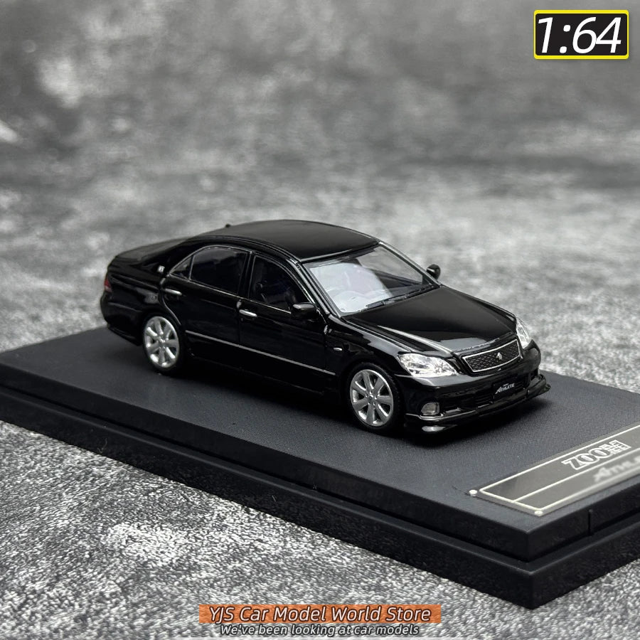 1:64 Toyota Crown 12th generation