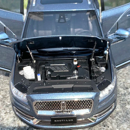1:18 Lincoln NAUTILUS
