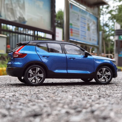 1:18 Volvo XC40 2022