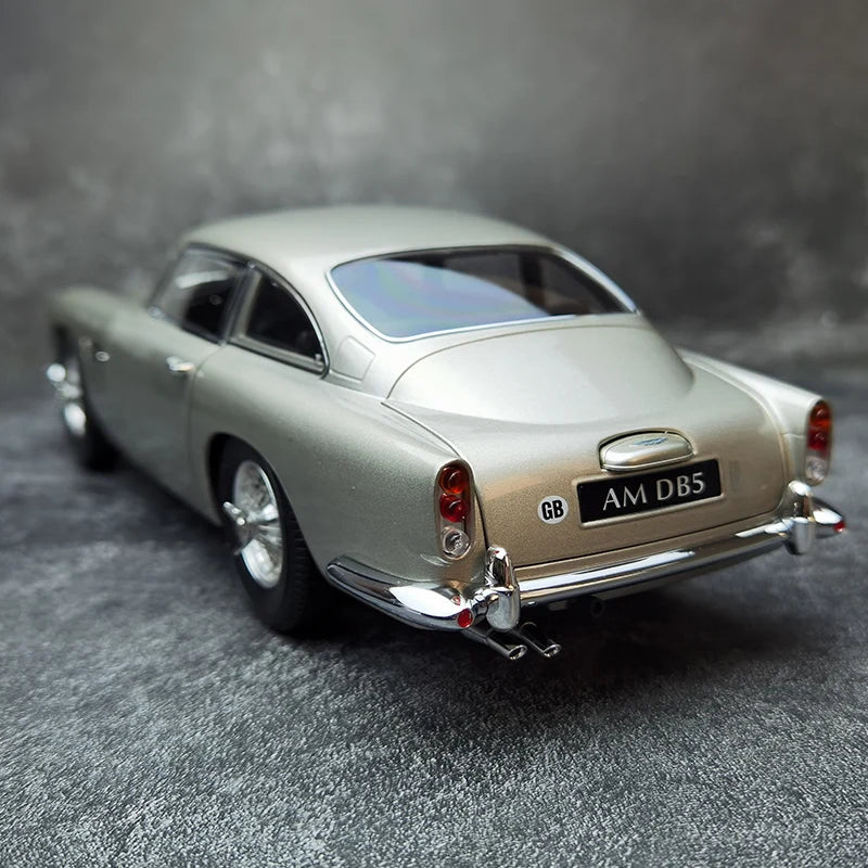 1:18 Aston Martin DB5