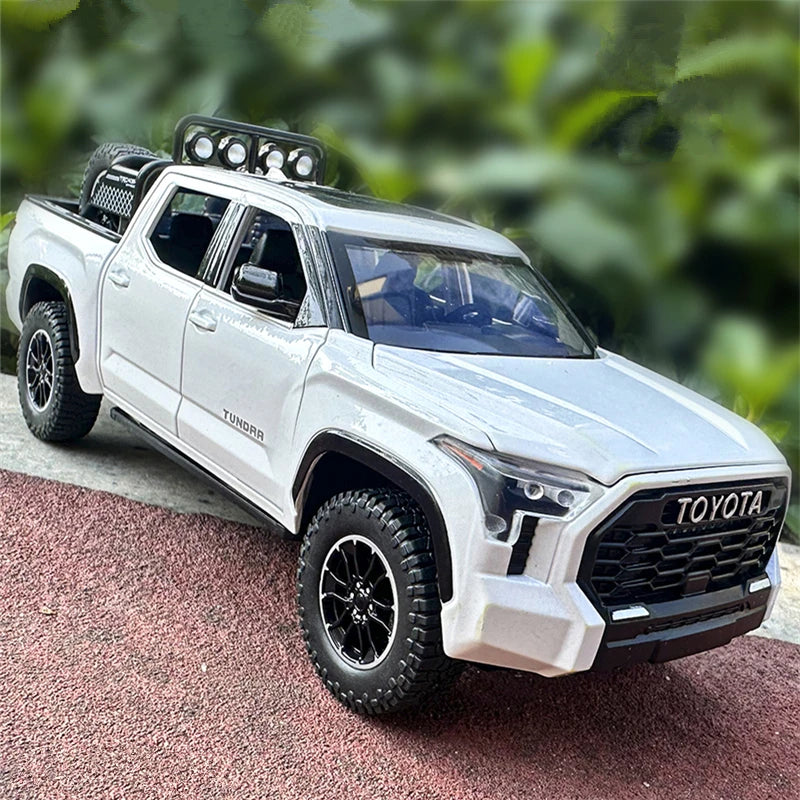 1:22 Tundra Pickup