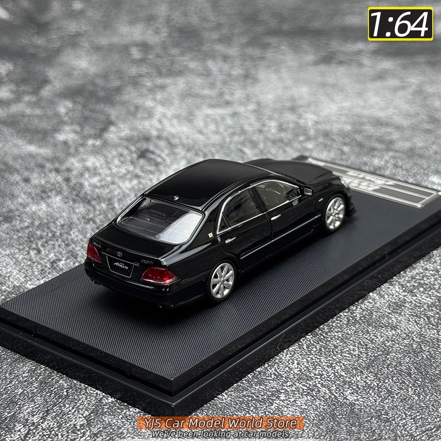 1:64 Toyota Crown 12th generation