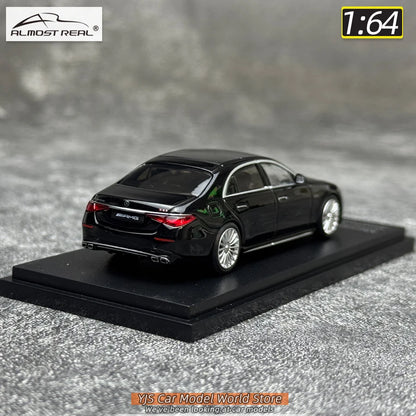 1:64 Mercedes-Benz S63 E Performance 2023