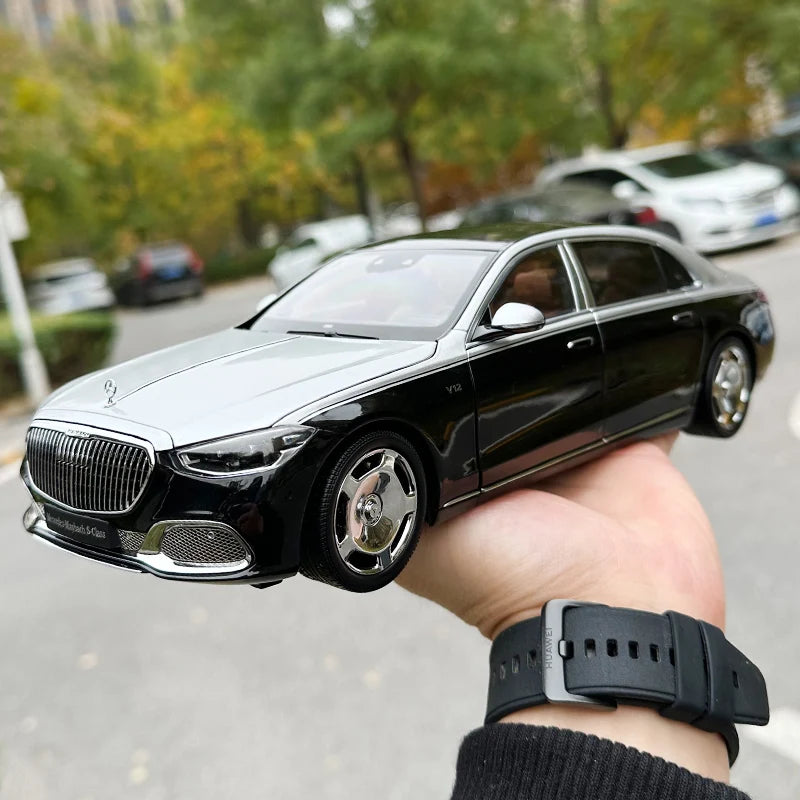 1:18 Maybach S-Class S680 2021