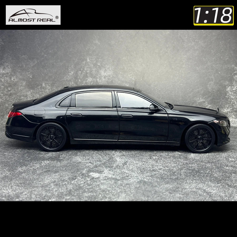 1:18 Mercedes Benz Maybach S-Class S680 2023