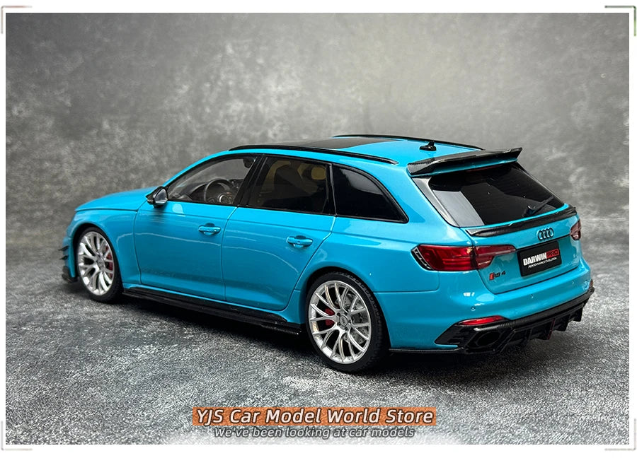 1:18 Audi RS4