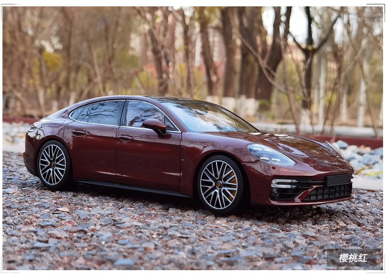 1:18 Porsche Panamera