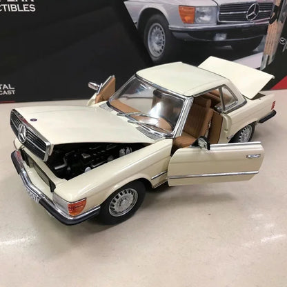 1:18 Mercedes-Benz 350SL 1977 Vintage