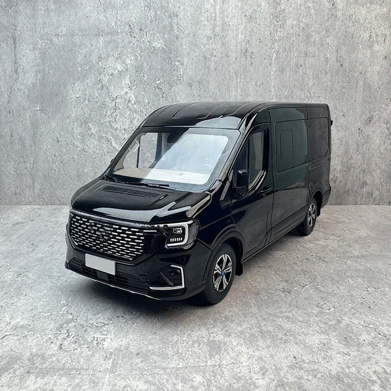 1:18 Ford Transit