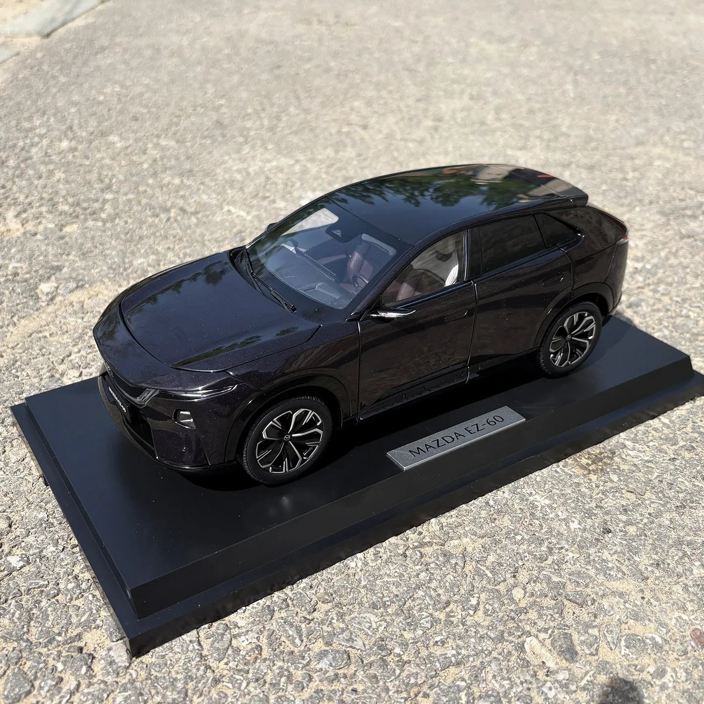 1:18 Mazda EZ-60 EZ60