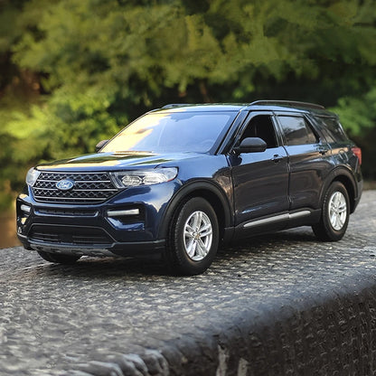 1:24 Ford Exploer XLT
