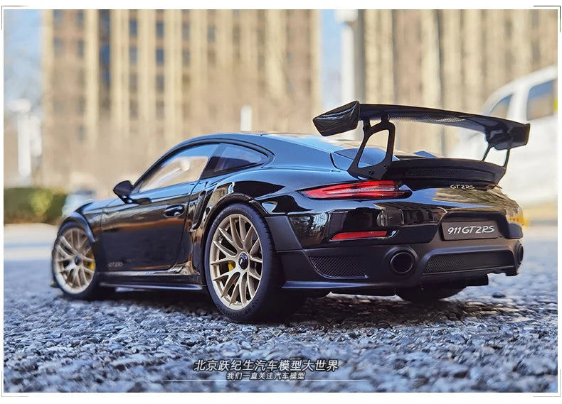 1:18 Porsche 911 (911.2) GT2 RS