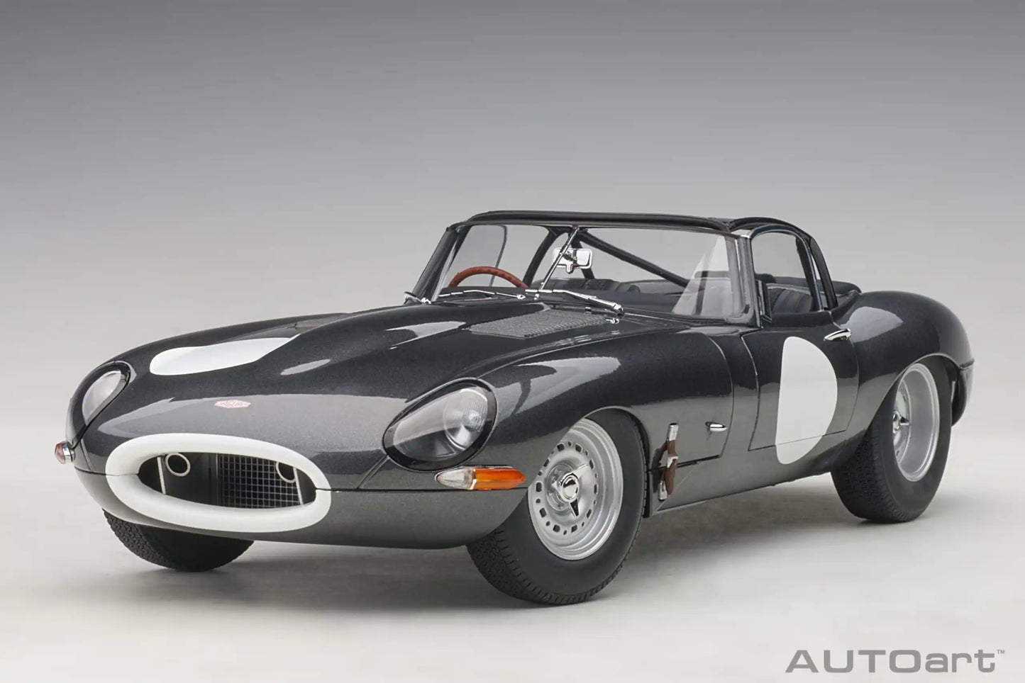 1:18 Jaguar Lightweight E-Type