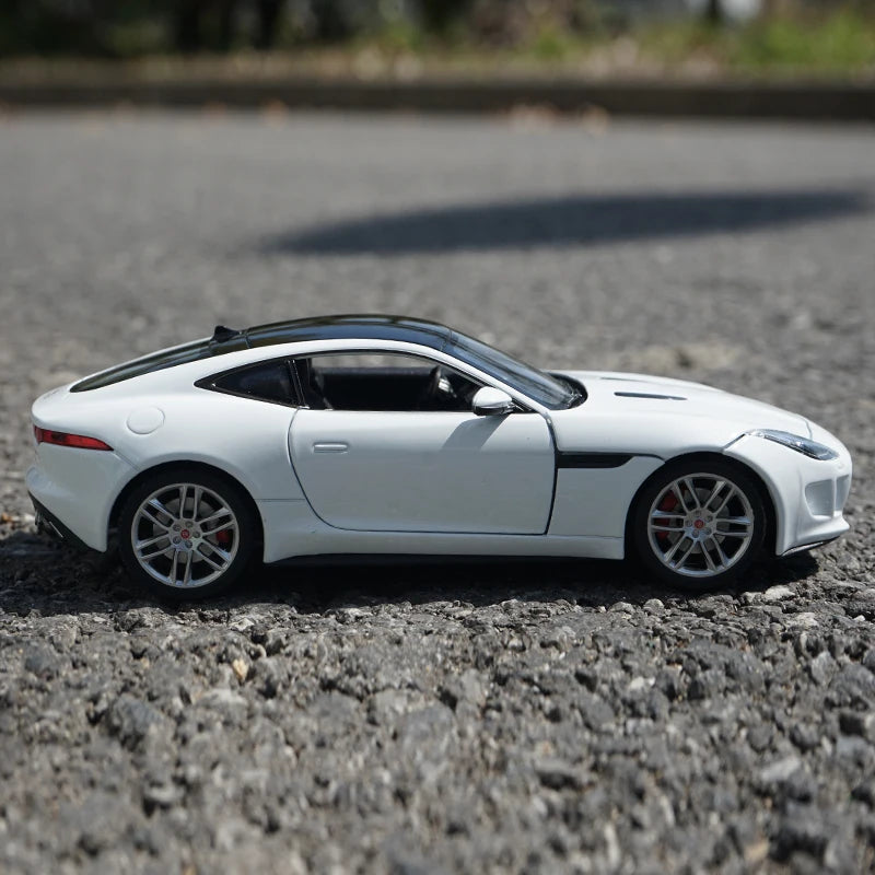 1:24 JAGUAR F-Type Coupe