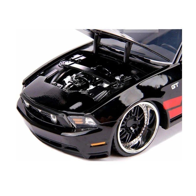 1:24 Ford Mustang GT Shelby 2010