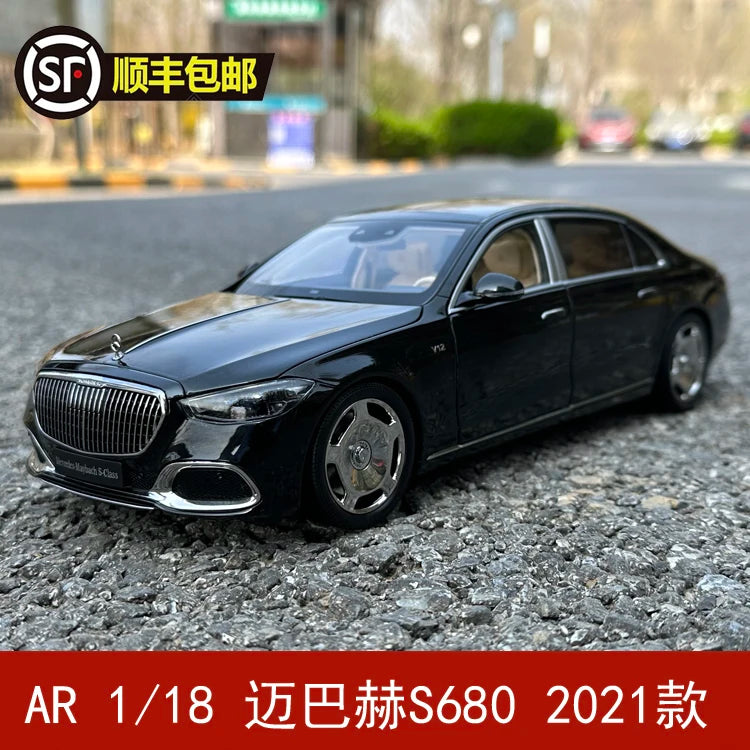 1:18 Mercedes-Benz Maybach S-Class S680 2021