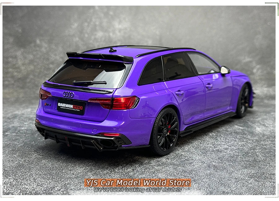 1:18 Audi RS4