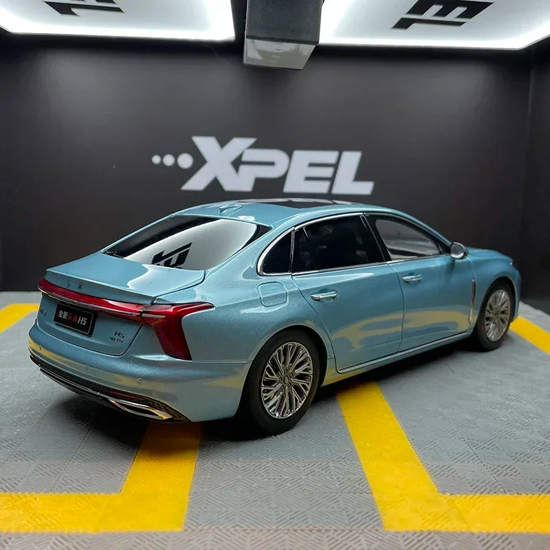 1:18 Century Dragon 2023 New Hongqi H5
