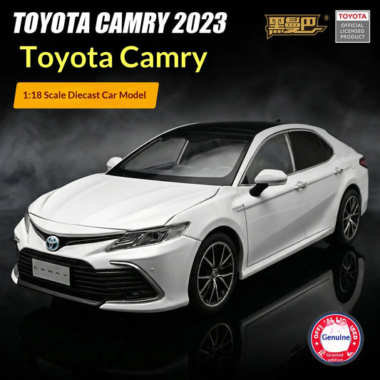 1:18 Toyota Camry