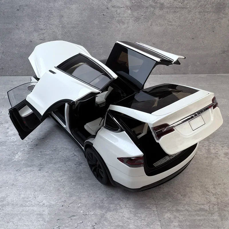 1:18 Tesla Model X