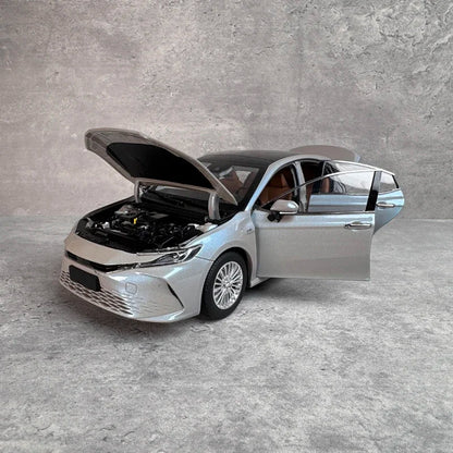 1:18 Toyota Camry 2024