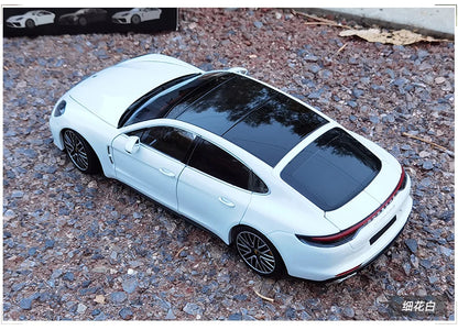 1:18 Porsche Panamera