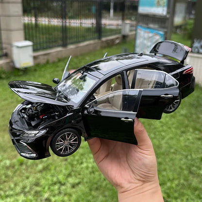 1:18 Toyota Camry 2021