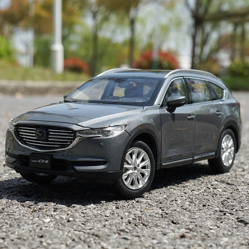 1:18 MAZDA CX8