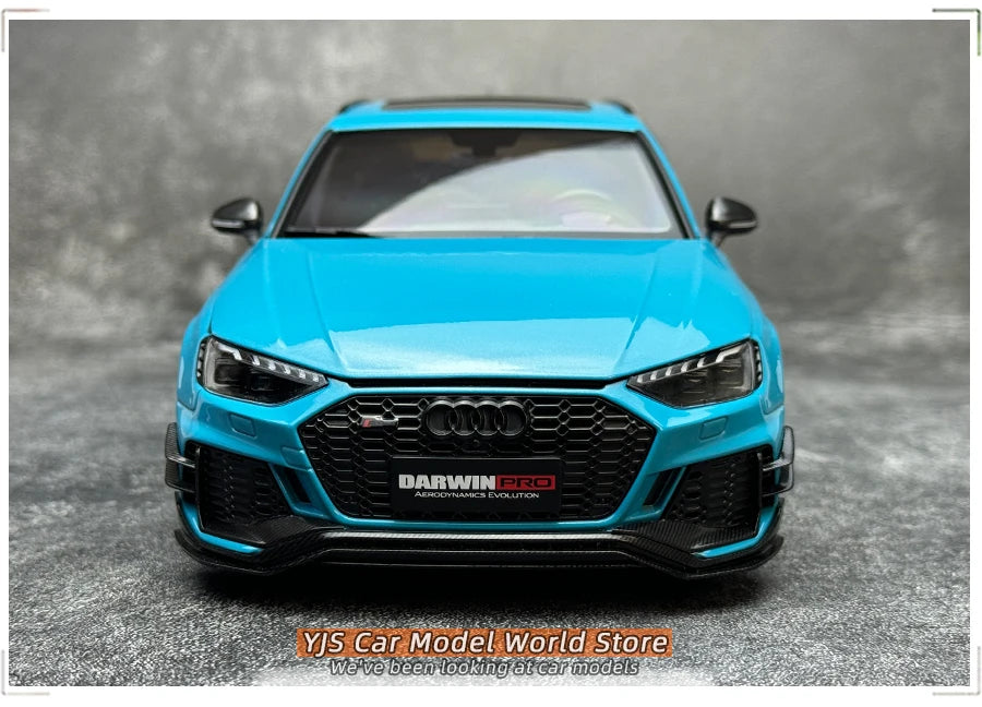 1:18 Audi RS4