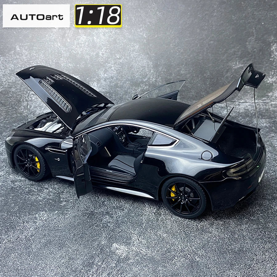 1:18 Aston Martin V12 Vantage S 2015-2018