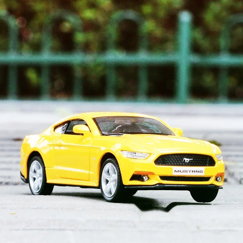 1:36 Ford Mustang GT